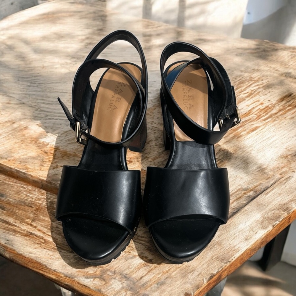 Zara  tragic Women's Black Sandals 37 or 6.5 see size chart